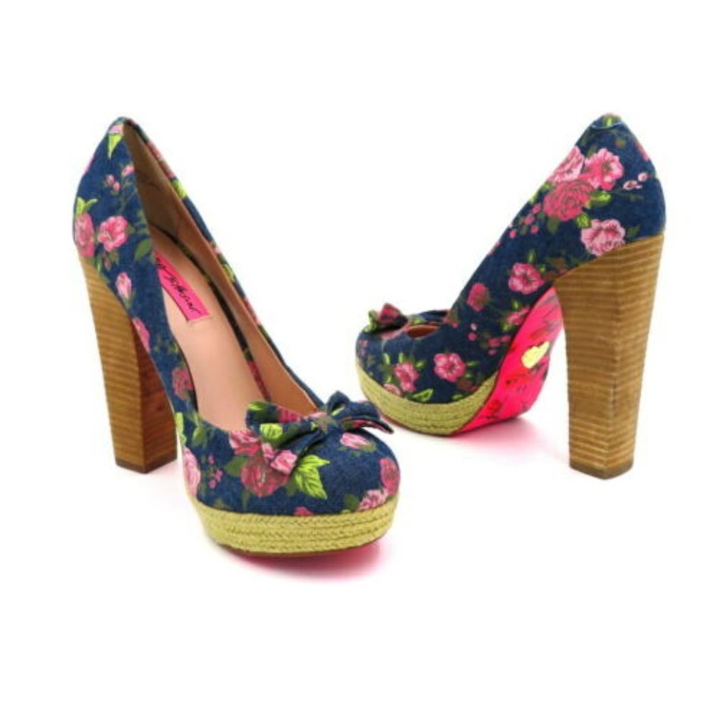 Betsey Johnson Maggi Rose Chunky Heels - Picture 2 of 8